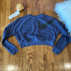 Nike Cropped Sweater